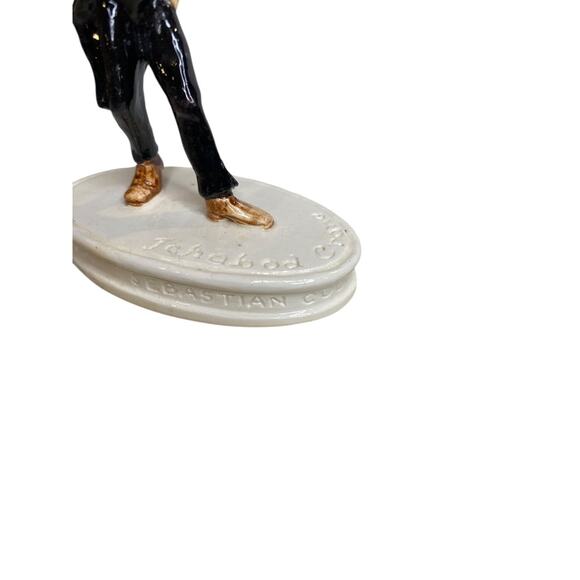 Sebastian Miniatures 2255 Ichabod Crane Figurine Signed Vintage with Box - Picture 4 of 6